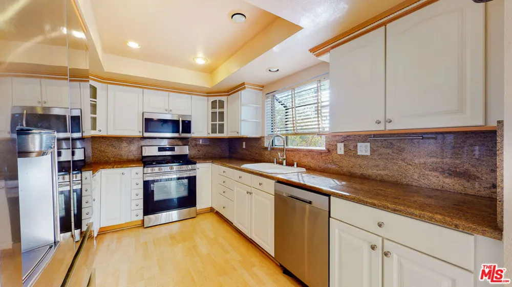 21821 BURBANK BOULEVARD #139 Woodland Hills, CA 91367