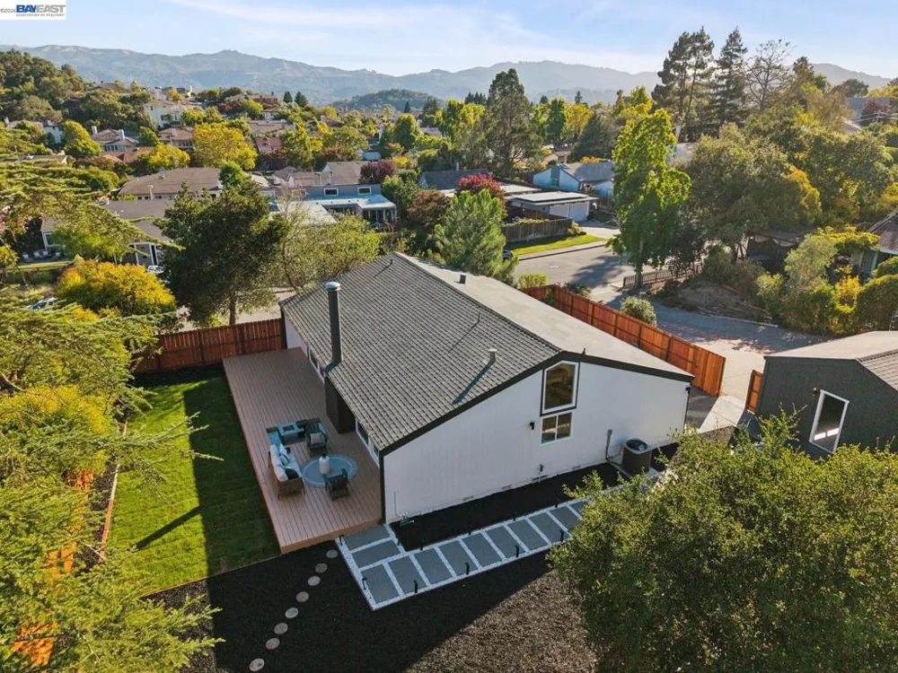 447 Estado Way Novato, CA 94945