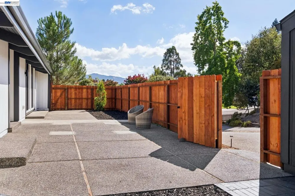 447 Estado Way Novato, CA 94945