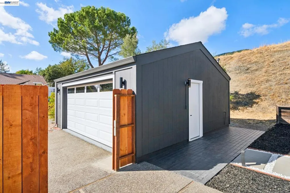 447 Estado Way Novato, CA 94945
