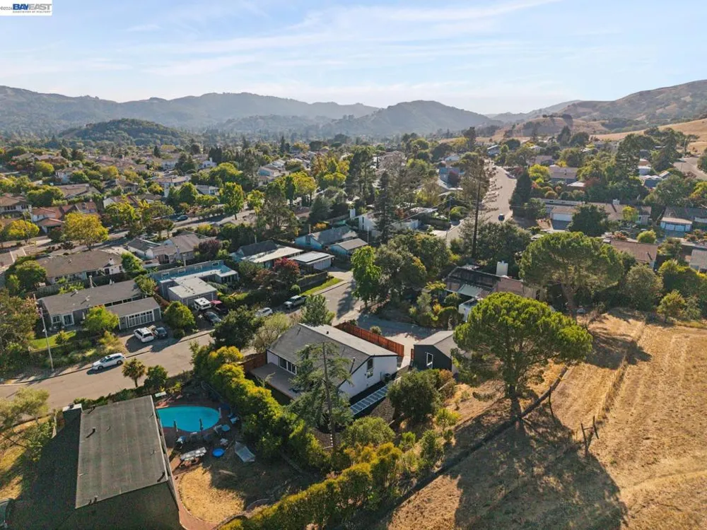 447 Estado Way Novato, CA 94945