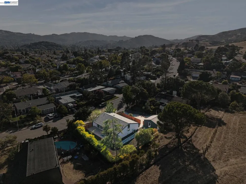 447 Estado Way Novato, CA 94945