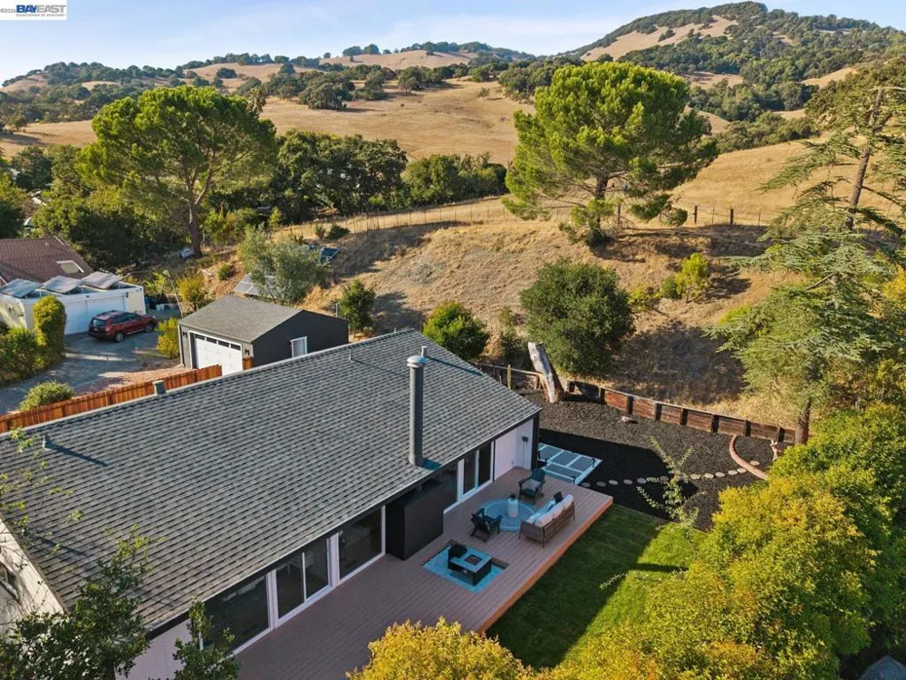 447 Estado Way Novato, CA 94945