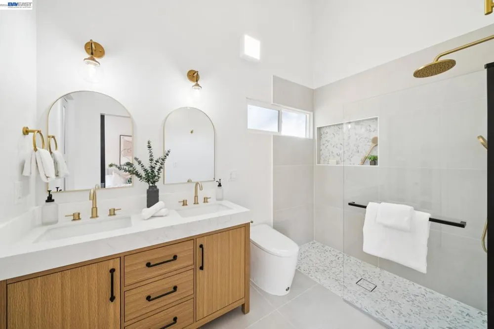 447 Estado Way Novato, CA 94945