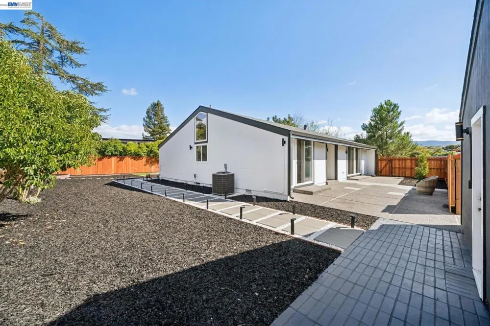 447 Estado Way Novato, CA 94945