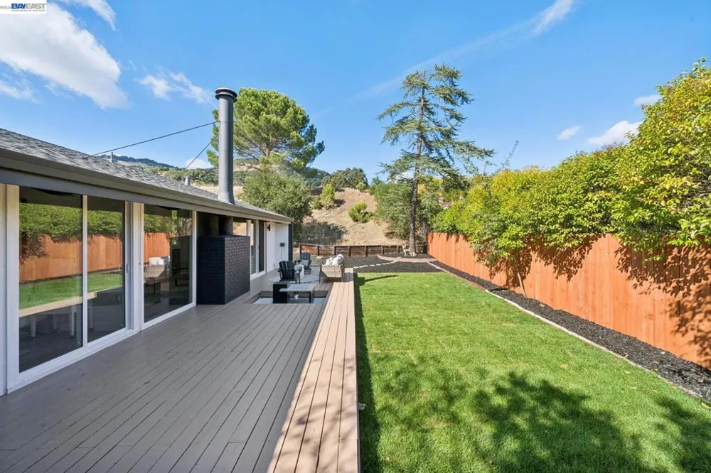 447 Estado Way Novato, CA 94945