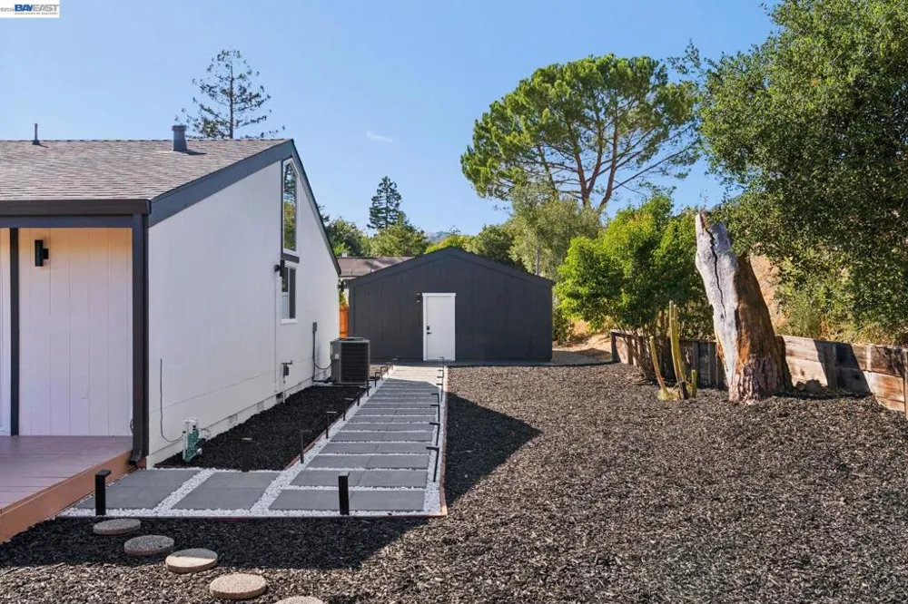 447 Estado Way Novato, CA 94945