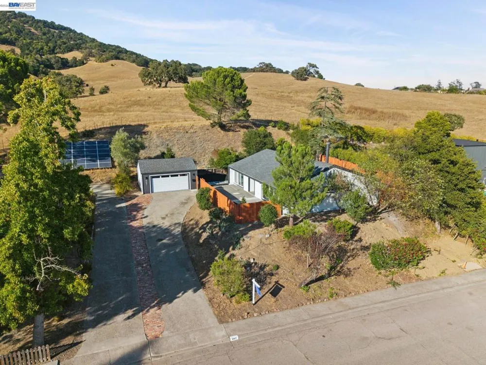447 Estado Way Novato, CA 94945
