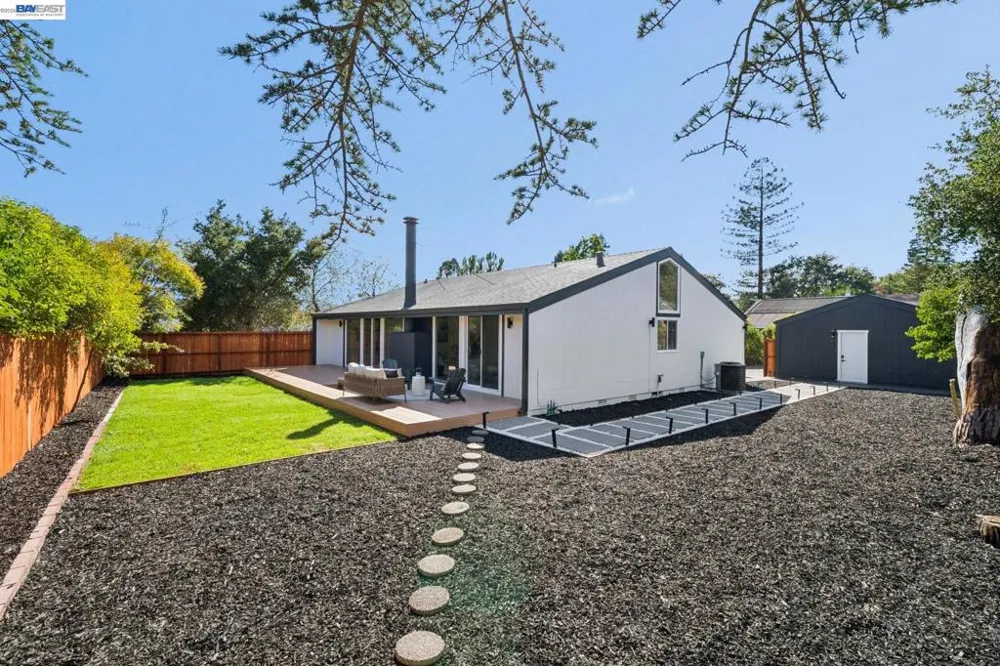 447 Estado Way Novato, CA 94945