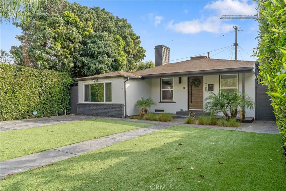11938 Exposition Boulevard Los Angeles, CA 90064
