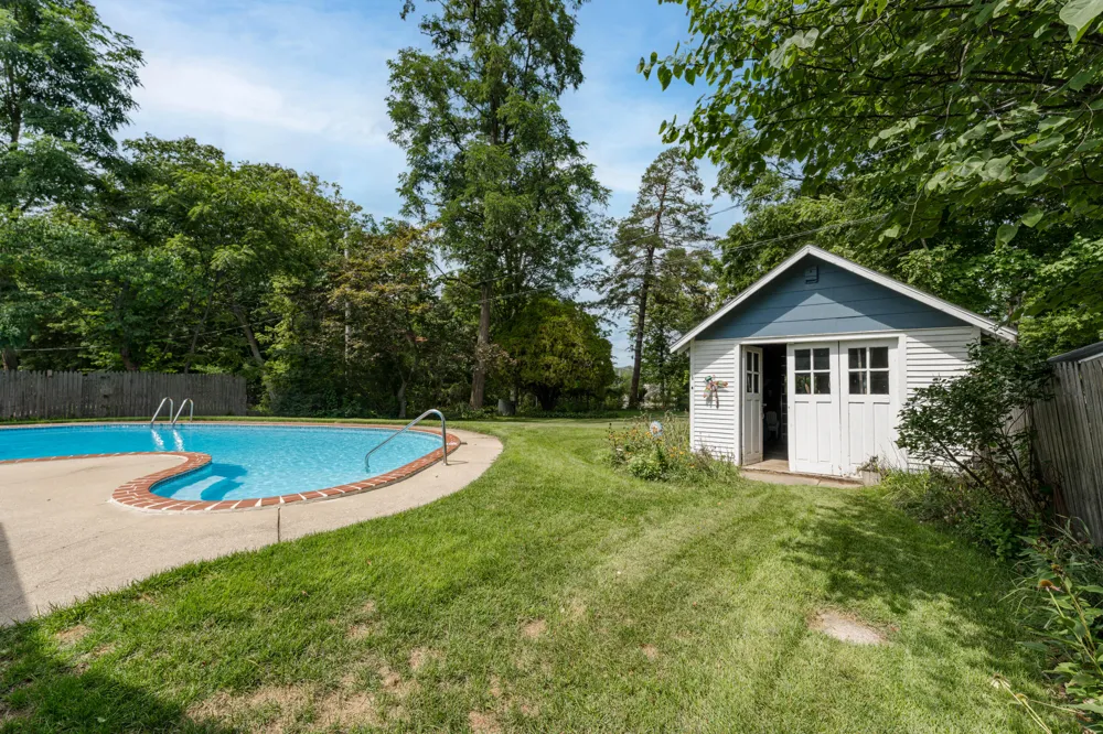 537 W Green Street Hastings, MI 49058