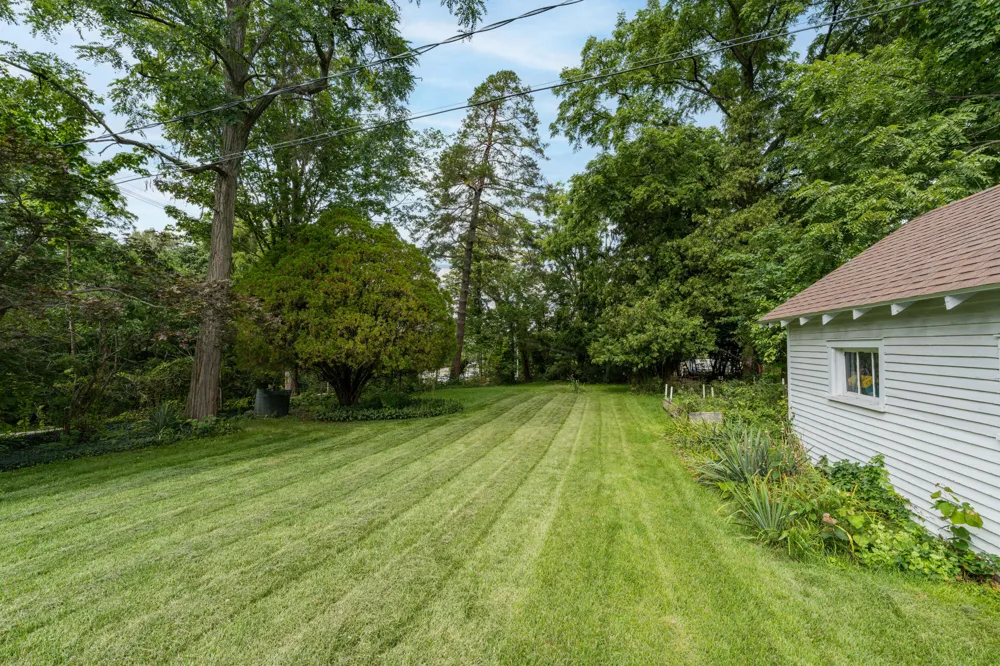 537 W Green Street Hastings, MI 49058