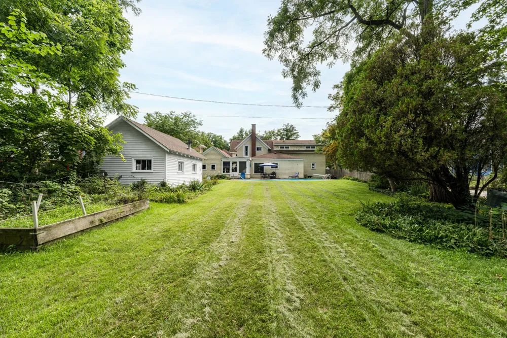 537 W Green Street Hastings, MI 49058