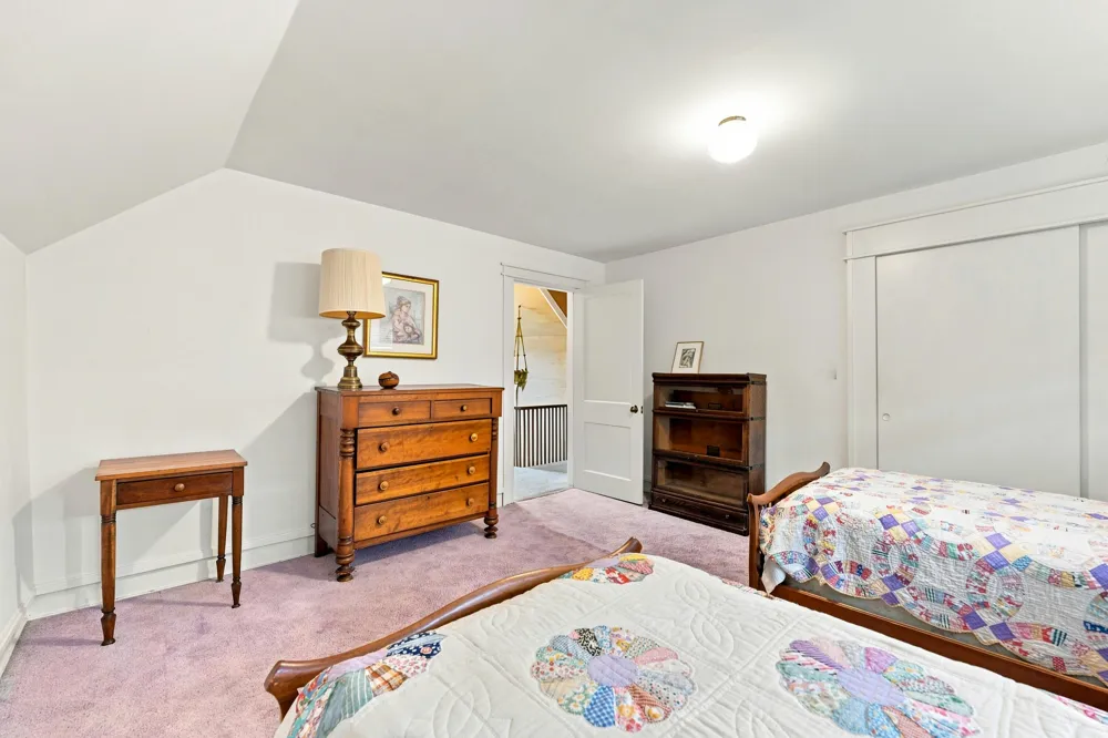 537 W Green Street Hastings, MI 49058