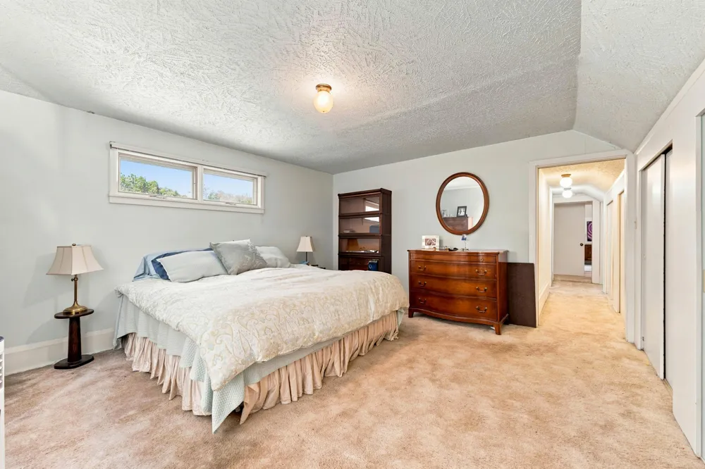 537 W Green Street Hastings, MI 49058