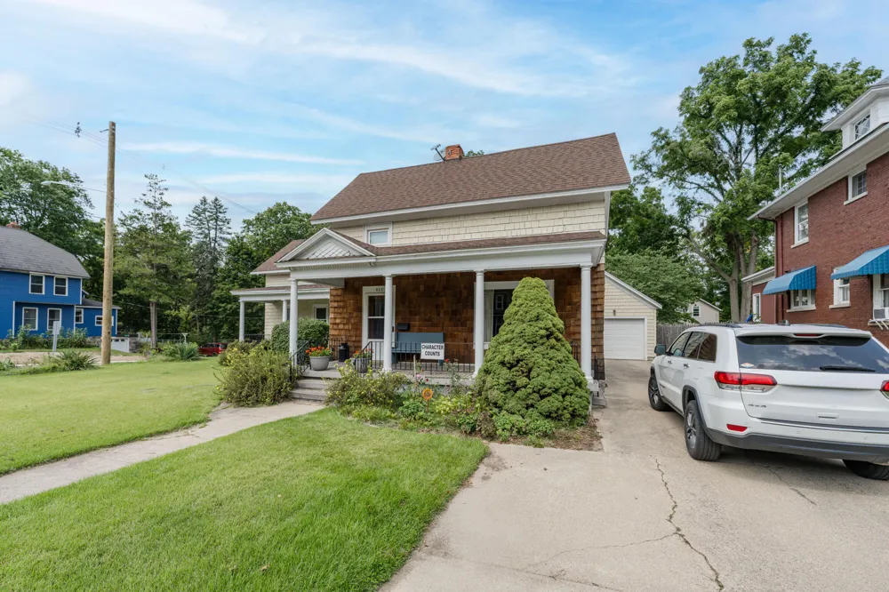537 W Green Street Hastings, MI 49058