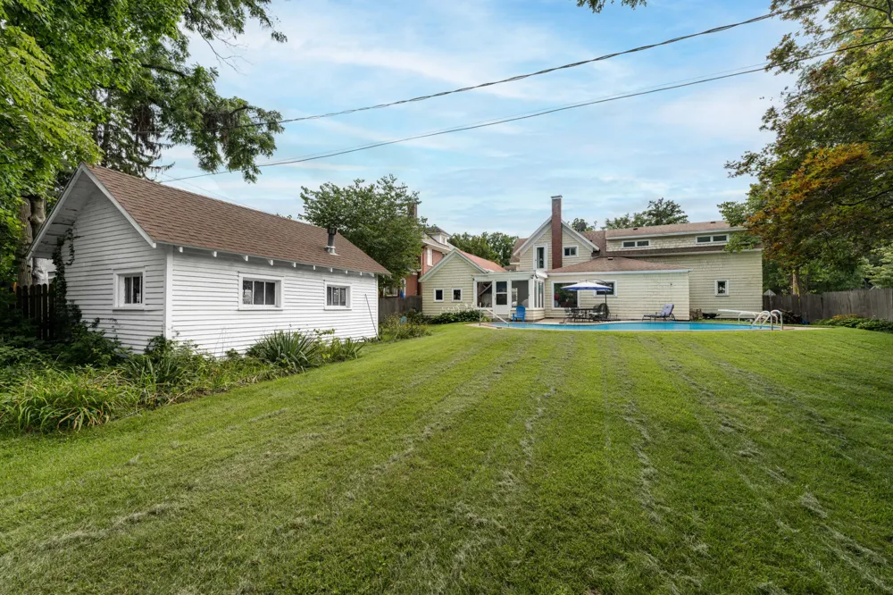 537 W Green Street Hastings, MI 49058