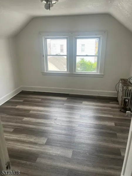 35 Chestnut Ave Irvington, NJ 07111