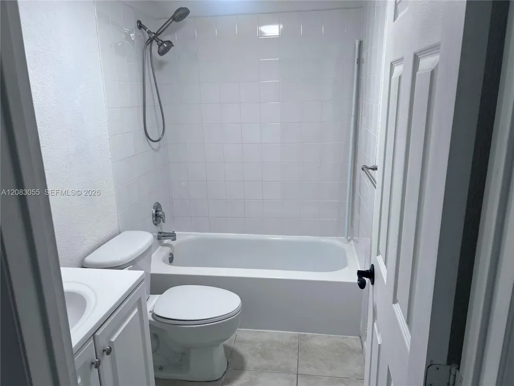 4651 NW 9th Dr #4651 Plantation, FL 33317