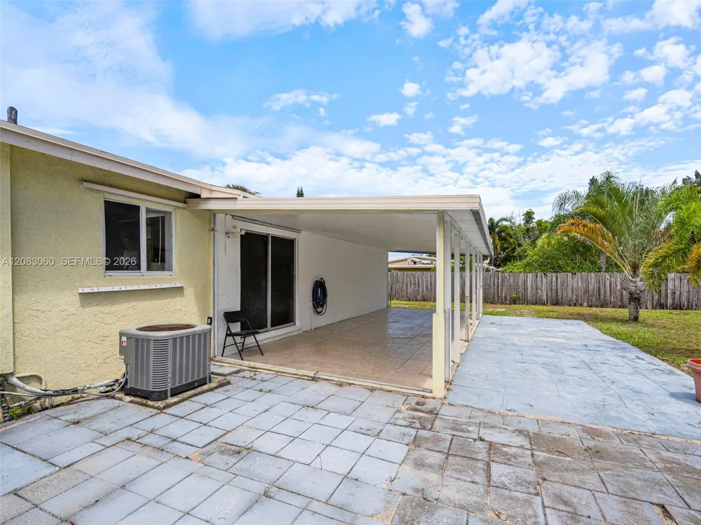 3180 Carol Ave Palm Springs, FL 33461
