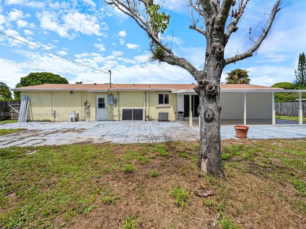 3180 Carol Ave Palm Springs, FL 33461