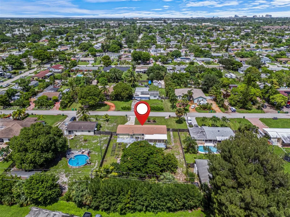 3180 Carol Ave Palm Springs, FL 33461