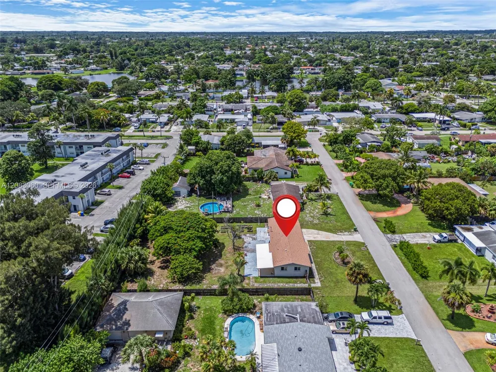 3180 Carol Ave Palm Springs, FL 33461