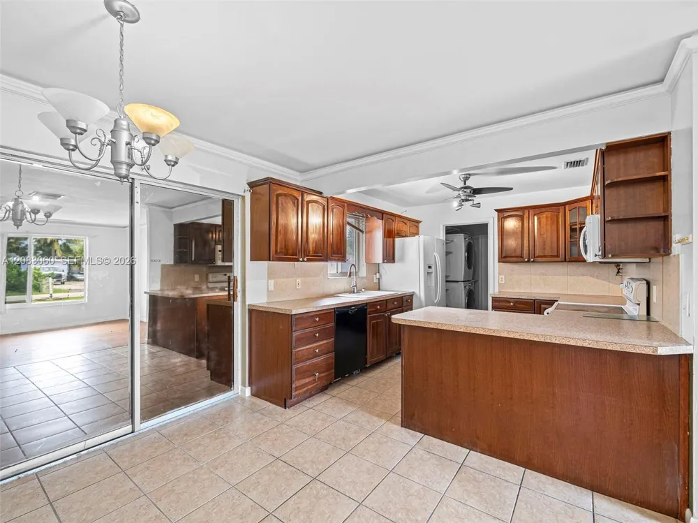 3180 Carol Ave Palm Springs, FL 33461