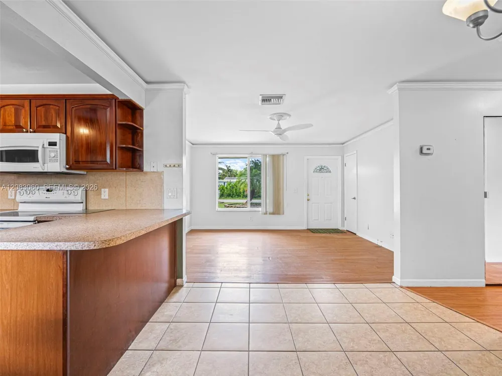 3180 Carol Ave Palm Springs, FL 33461