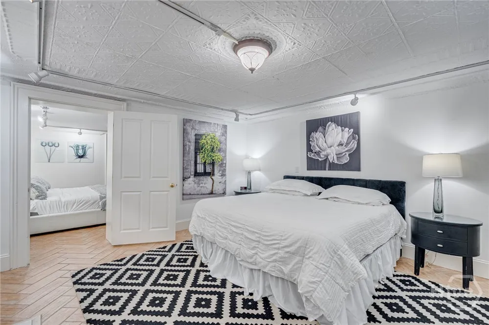 3 E Gordon Street Savannah, GA 31401