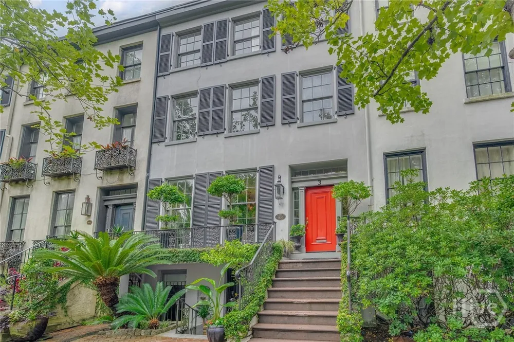 3 E Gordon Street Savannah, GA 31401