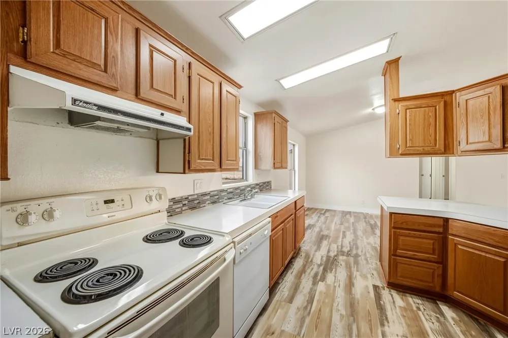 1340 W Bunarch Road Pahrump, NV 89060