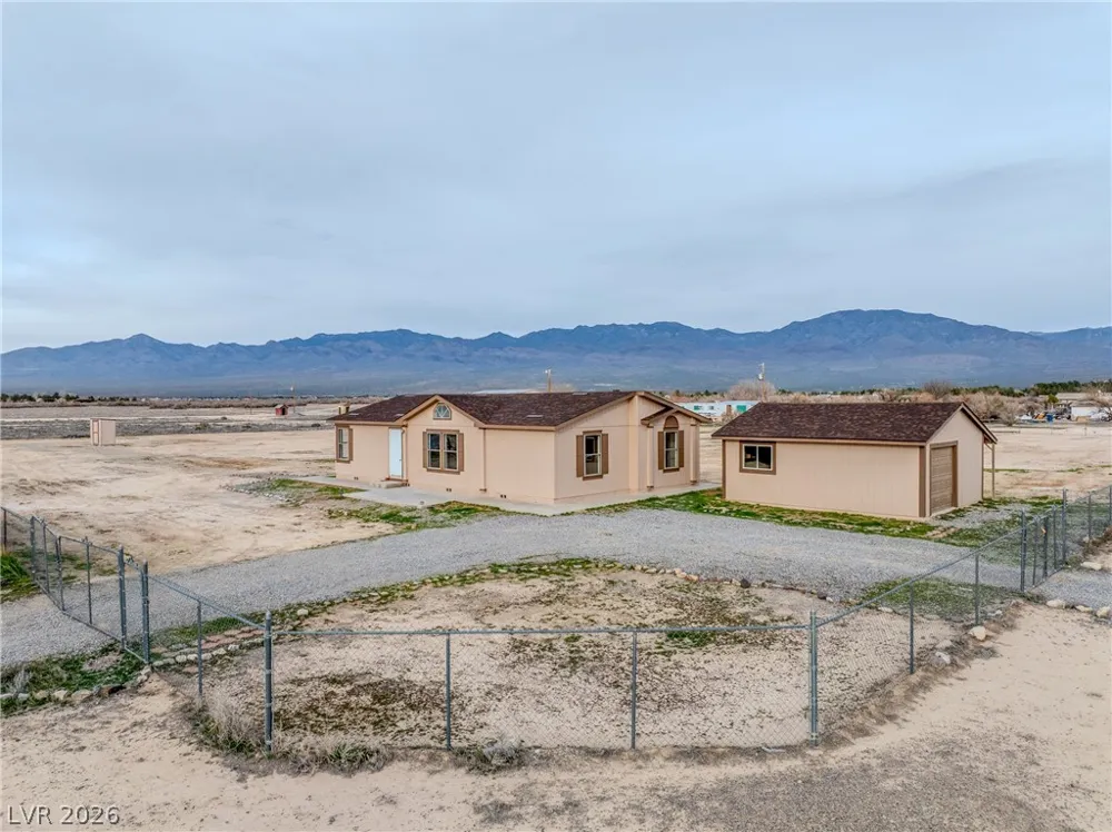 1340 W Bunarch Road Pahrump, NV 89060