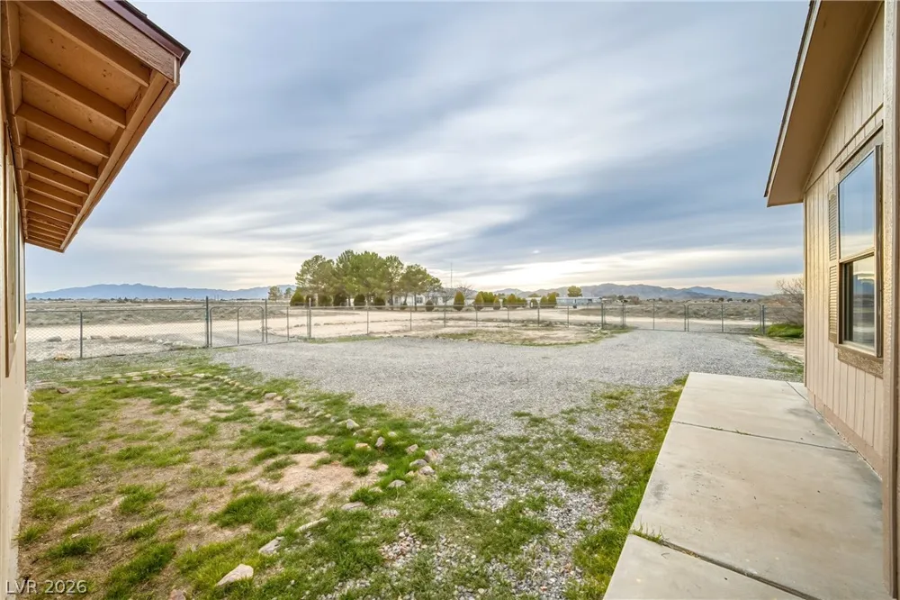 1340 W Bunarch Road Pahrump, NV 89060