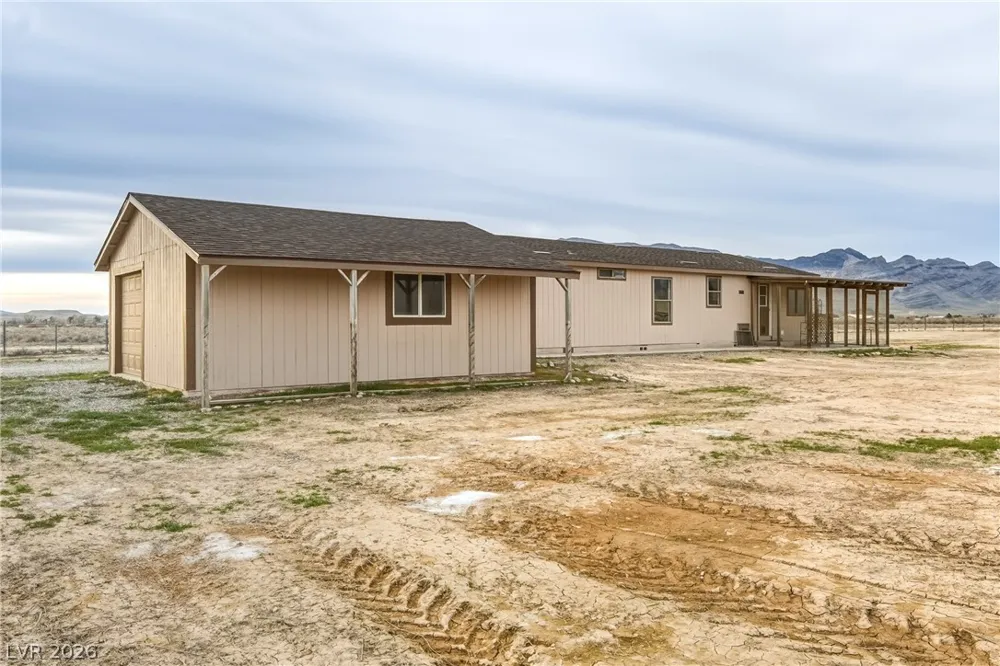 1340 W Bunarch Road Pahrump, NV 89060