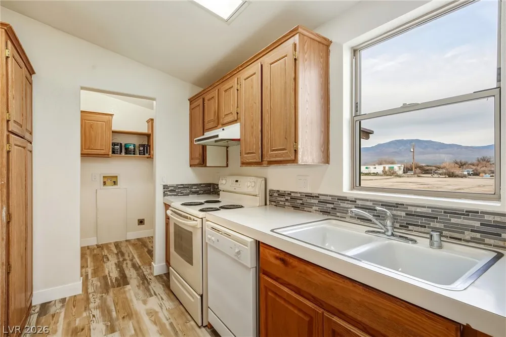 1340 W Bunarch Road Pahrump, NV 89060
