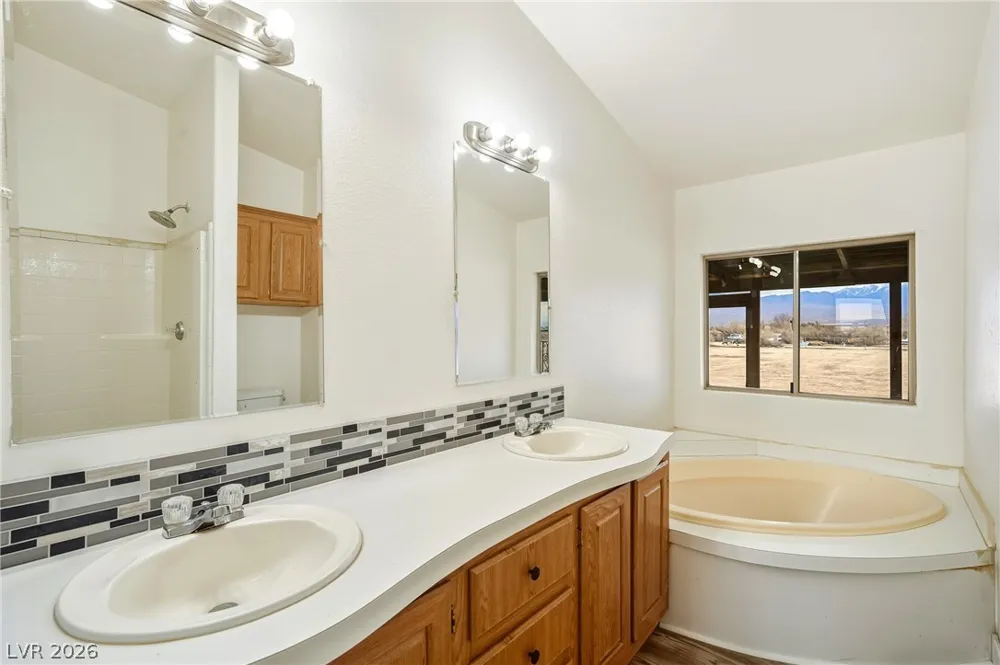 1340 W Bunarch Road Pahrump, NV 89060