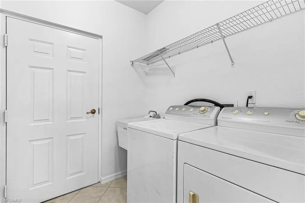4209 Liron Avenue #101 Fort Myers, FL 33916