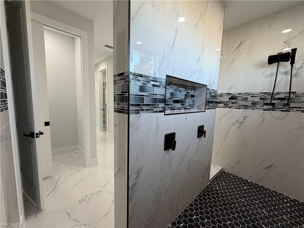 112 NE 6th Street Cape Coral, FL 33909