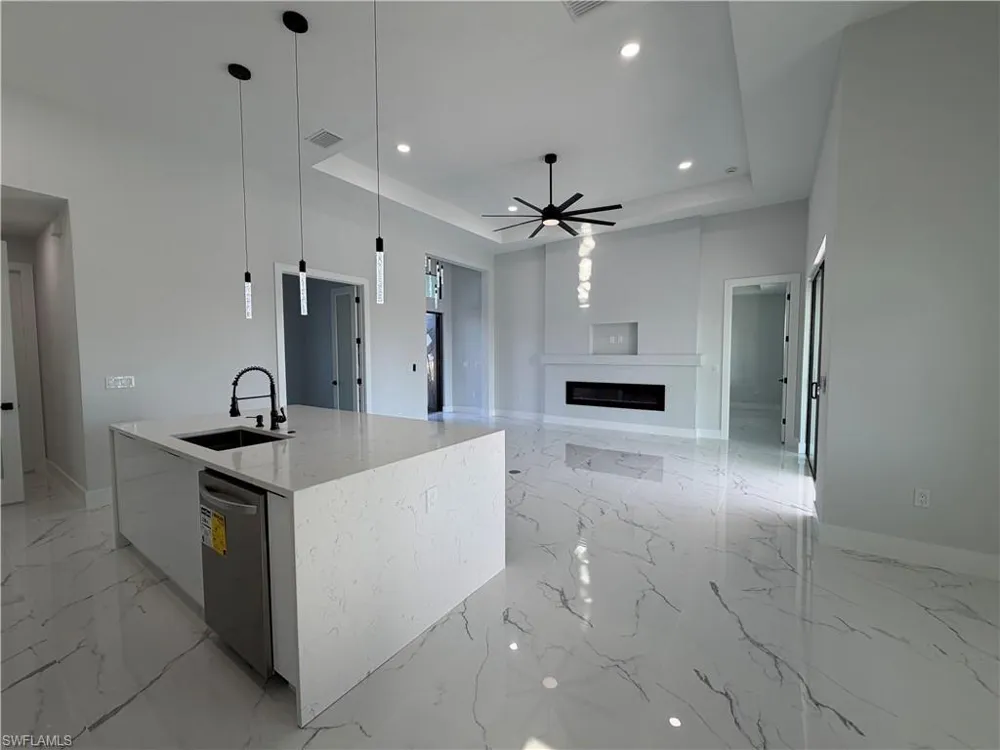 112 NE 6th Street Cape Coral, FL 33909