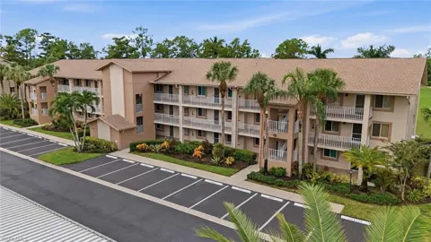 7300 Glenmoor Lane #205