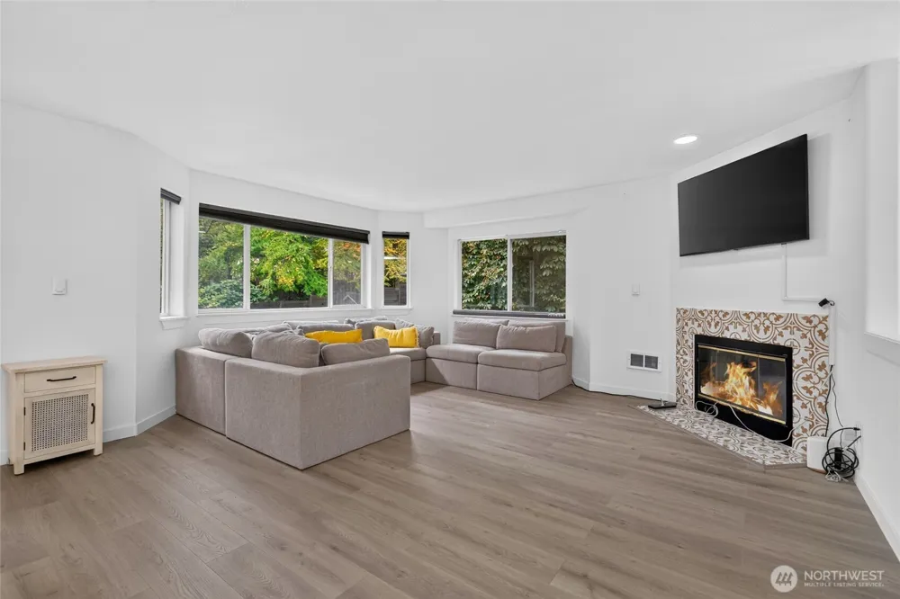 12730 15th Avenue NE Seattle, WA 98125