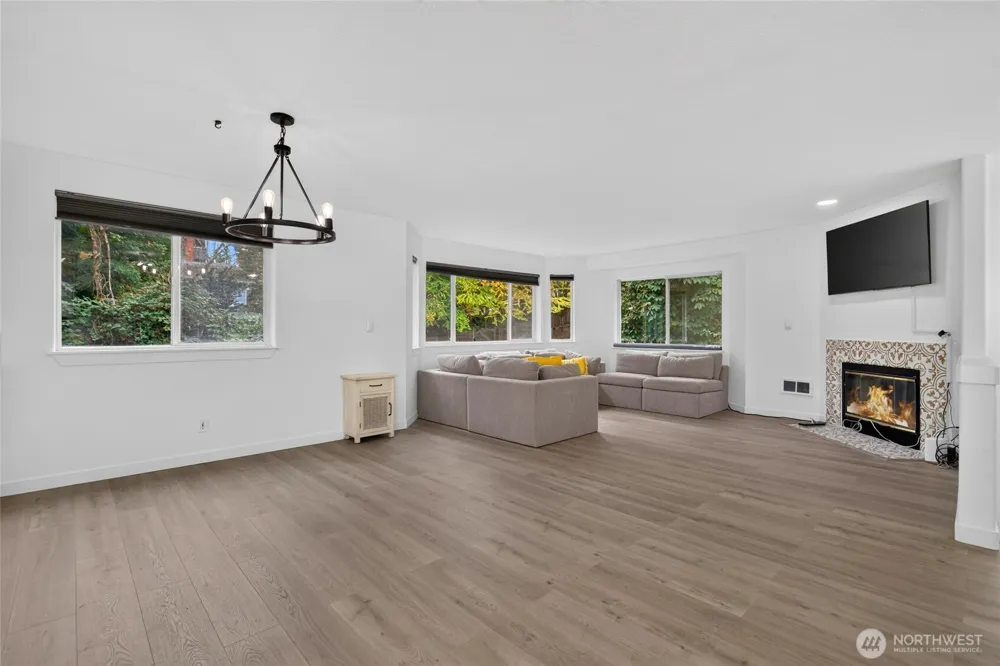 12730 15th Avenue NE Seattle, WA 98125