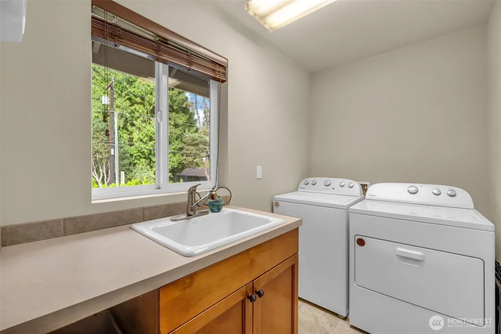 160 6th Avenue SE Issaquah, WA 98027