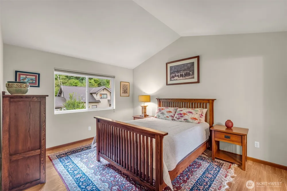 160 6th Avenue SE Issaquah, WA 98027