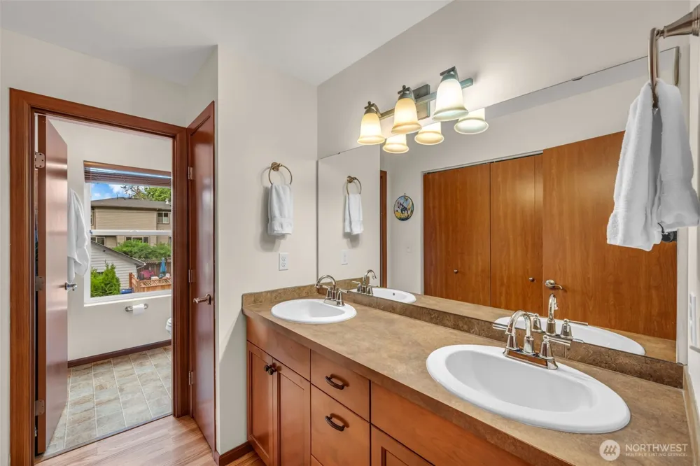 160 6th Avenue SE Issaquah, WA 98027