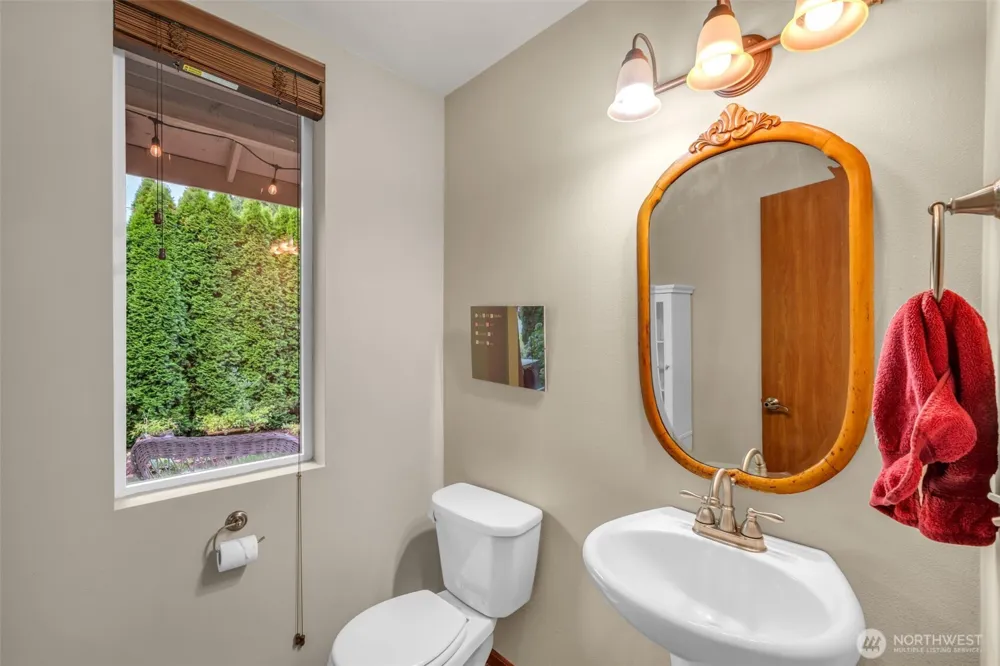 160 6th Avenue SE Issaquah, WA 98027