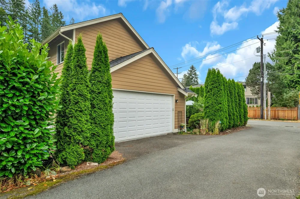 160 6th Avenue SE Issaquah, WA 98027