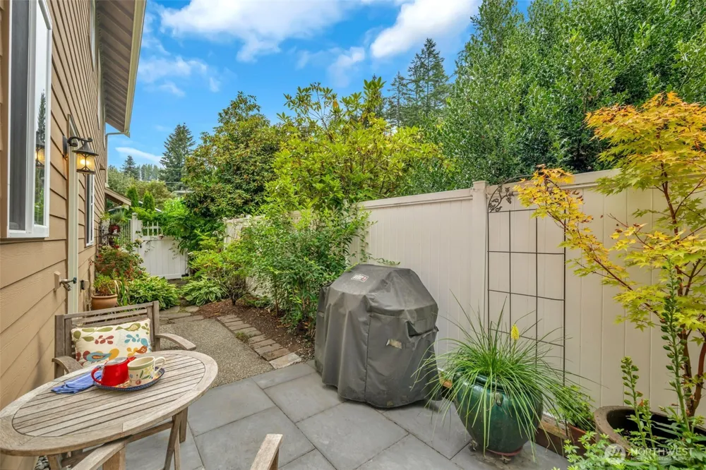 160 6th Avenue SE Issaquah, WA 98027
