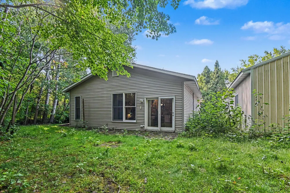 15086 76th Street South Haven Charter Township, MI 49090